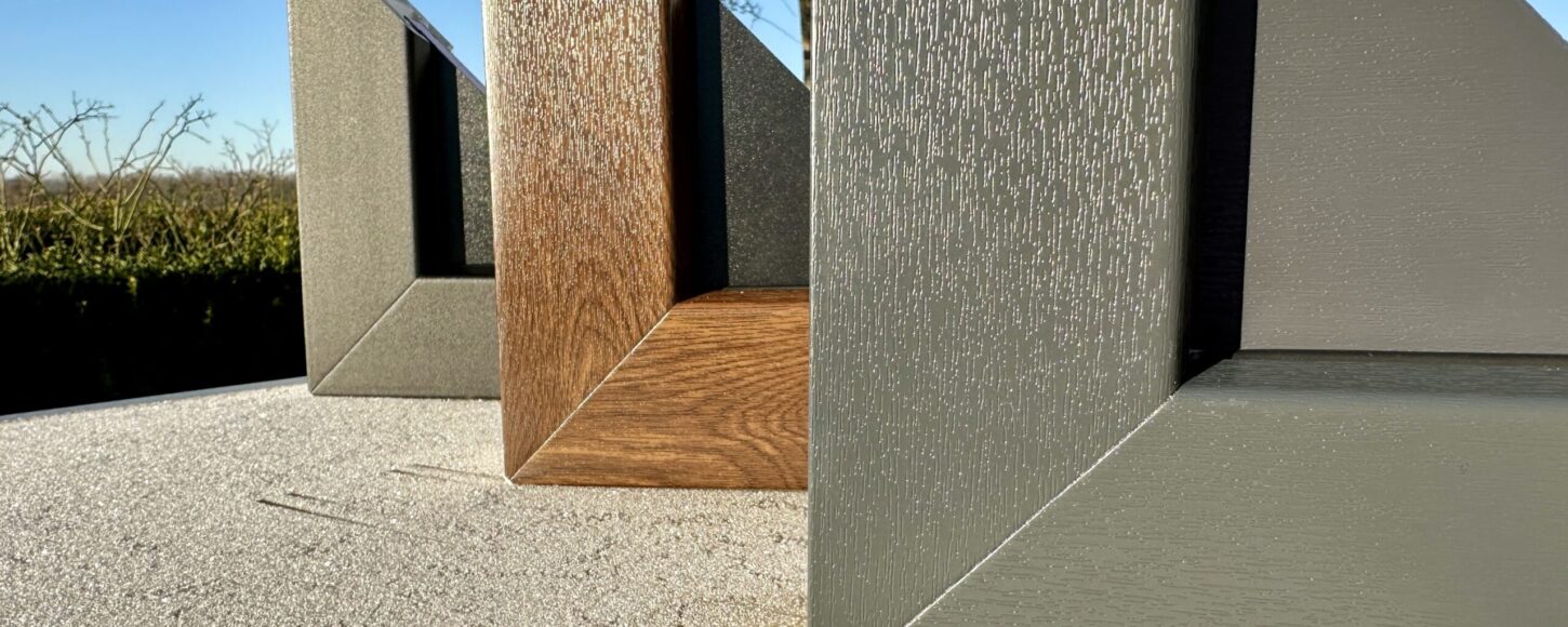 PVC vinduer med elegant hjørnesamling PVC vinduer med elegant hjørnesamling